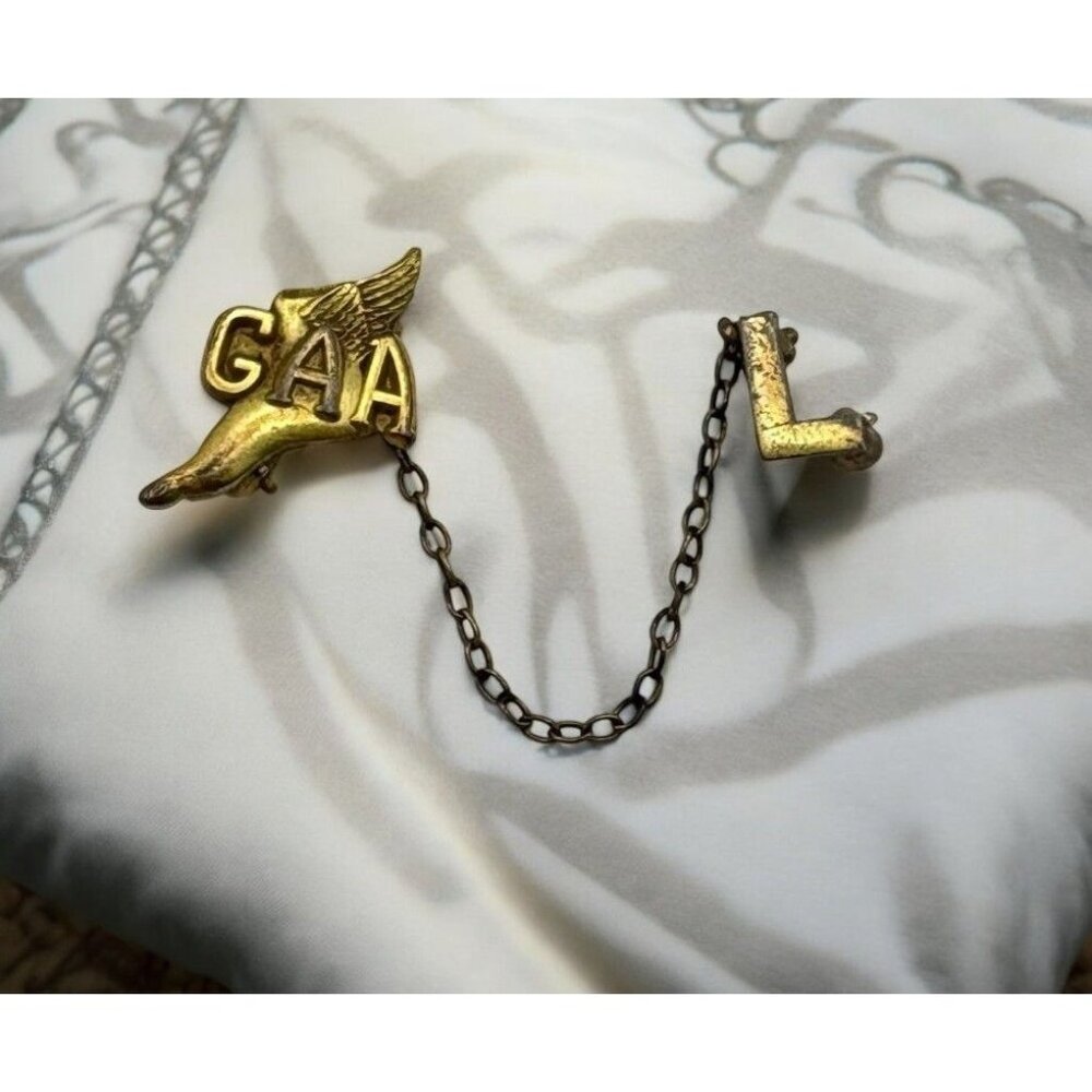 Vintage GAA Pin Girls Athletic Association Gold Tone Winged Foot 'L' Inital 40s
